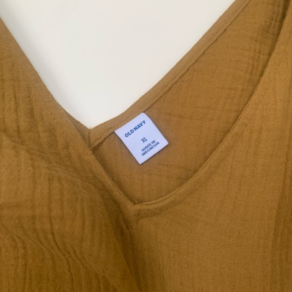 Old Navy Every Day Tank Top - Picture 3 of 3